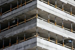 Różne rodzaje betonowych zbrojeń w budownictwie